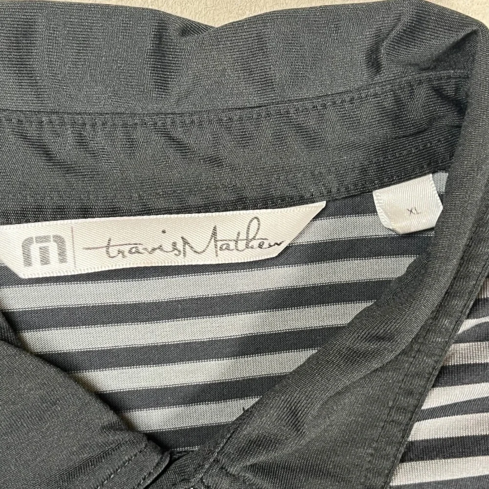 Travis Mathew Polo Shirt Men XL Black Grey Striped Short Sleeve Pima Cotton Logo